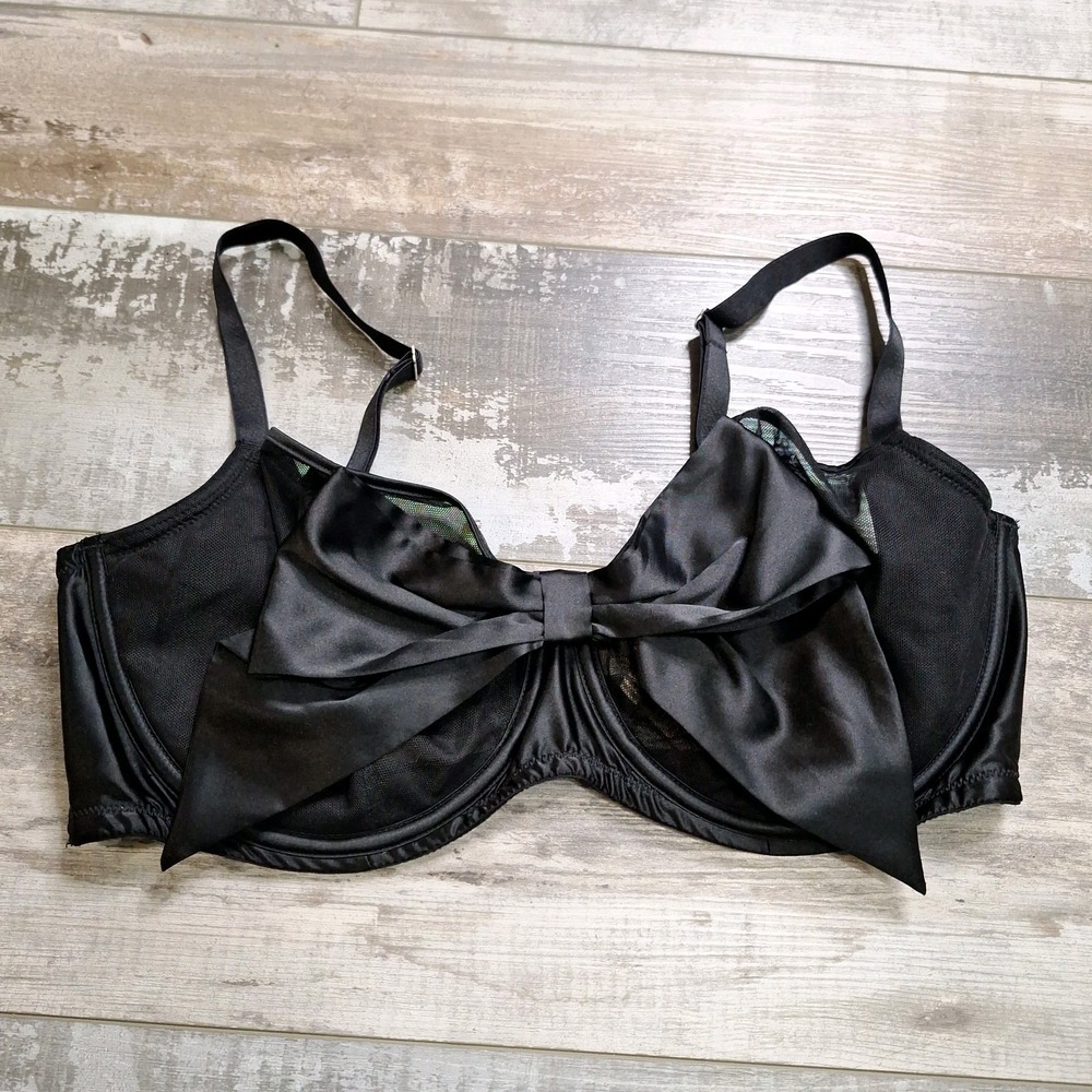 Victoria's  Secret 38DD Sexy Bow Front Push Up Without Padding Bra Underwire